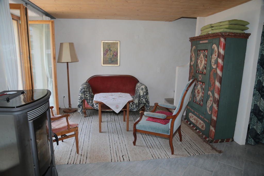 Casa Flora Apartment Verdabbio ภายนอก รูปภาพ